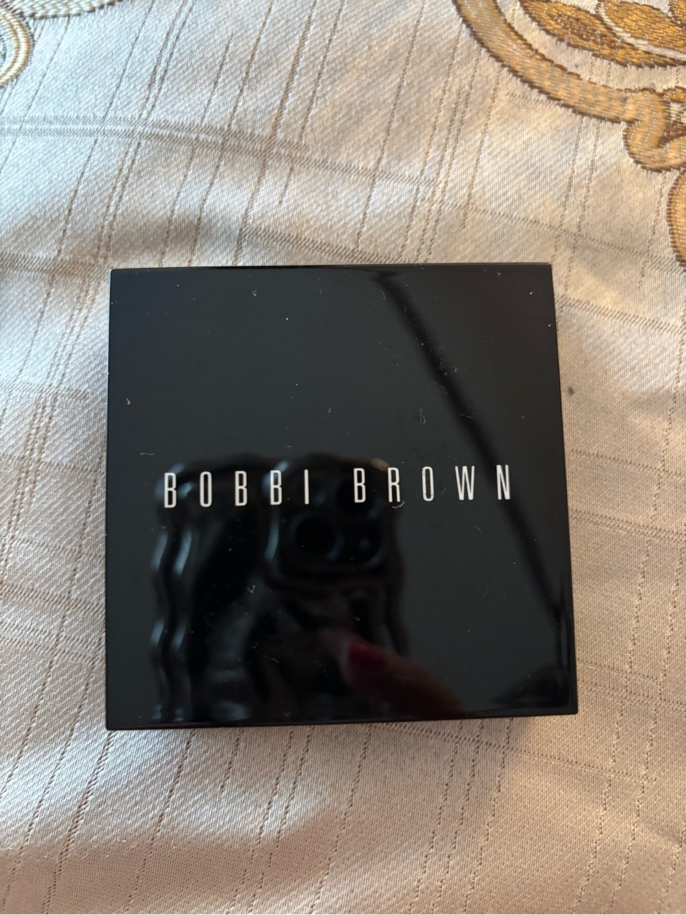 Bobbi Brown highlighting powder